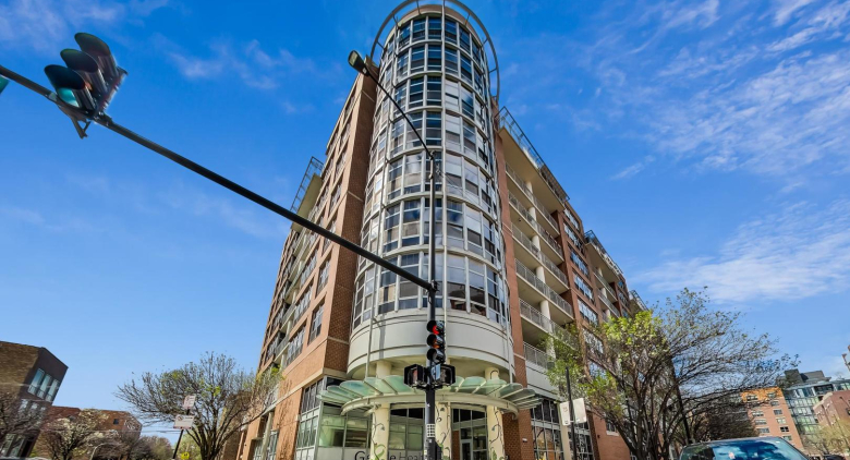 Unit #502 at 1200 W Monroe St.