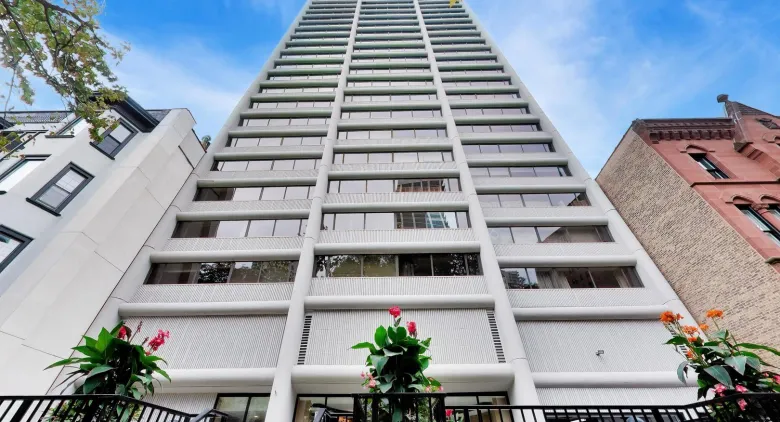 Unit #8B at 1415 N Dearborn St.
