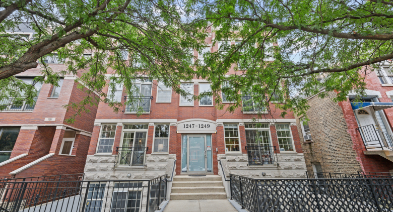1249 N Bosworth Ave. #1N