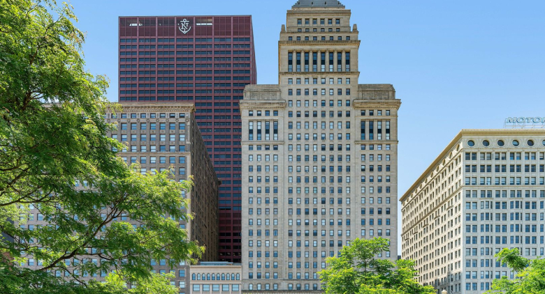 Loop apartment for rent