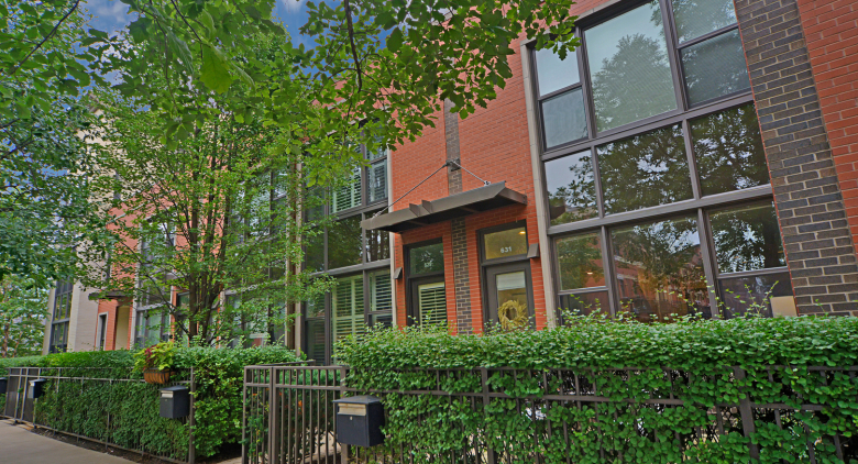631 W Oak St.