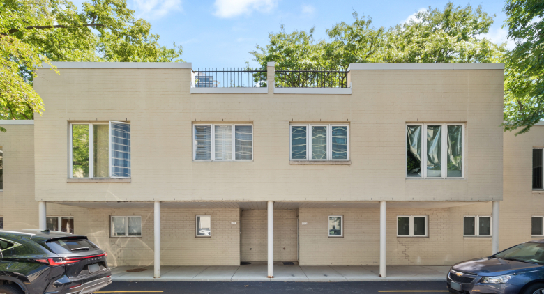 1069 S Park Ter.