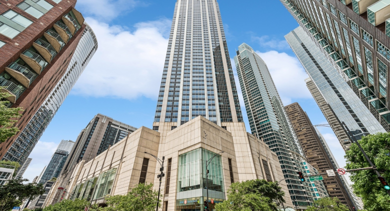 Streeterville apartment for rent
