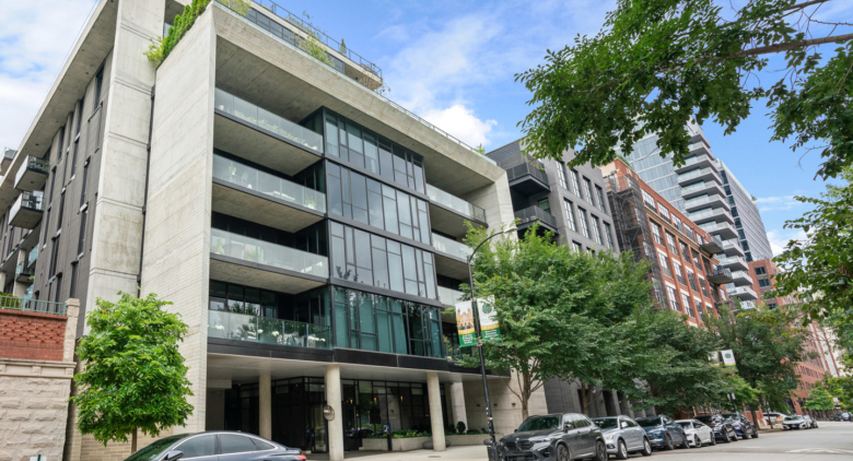 West Loop apartment for rent