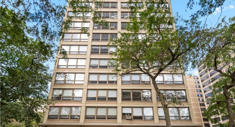 Hyde Park apartment for rent