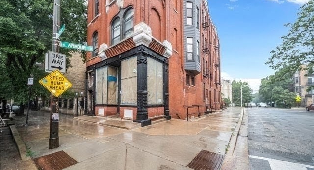 1481 W Erie St. #1R