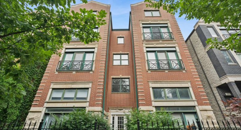 867 N Paulina St.