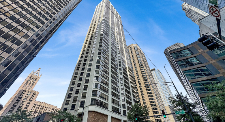 Streeterville apartment for rent
