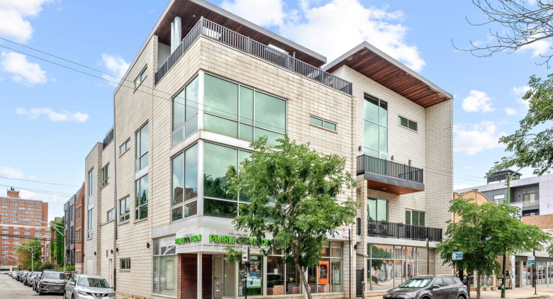 1555 W Pearson St.