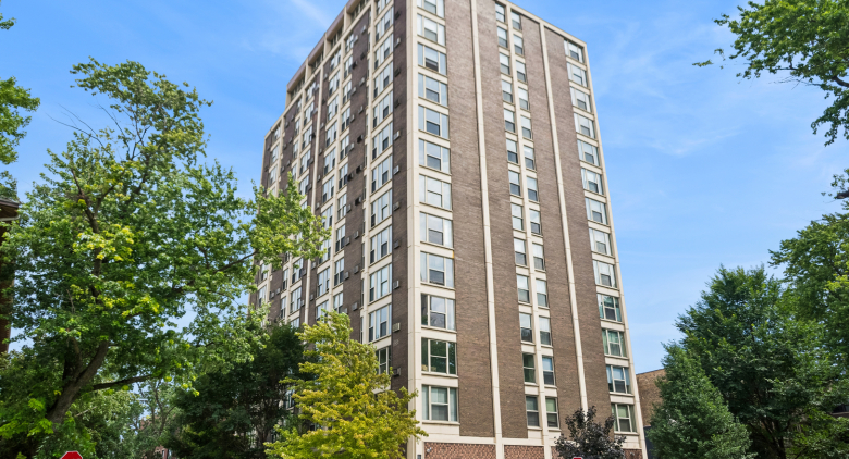 5401 S Hyde Park Blvd.