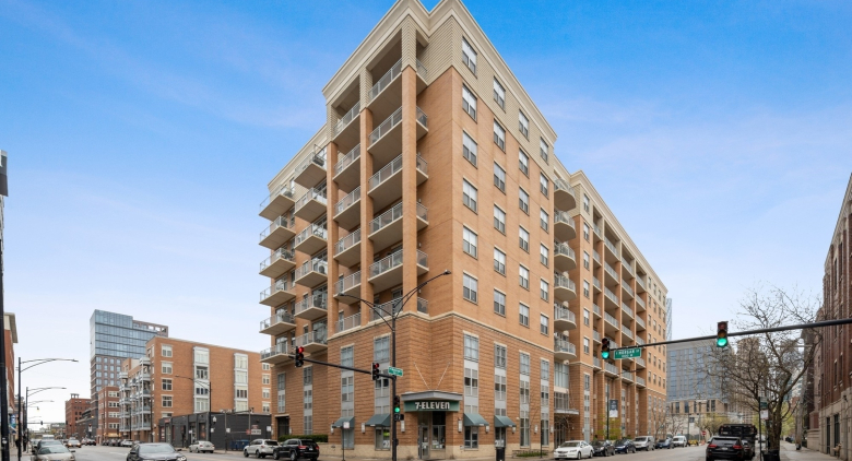 950 W Monroe St. #901