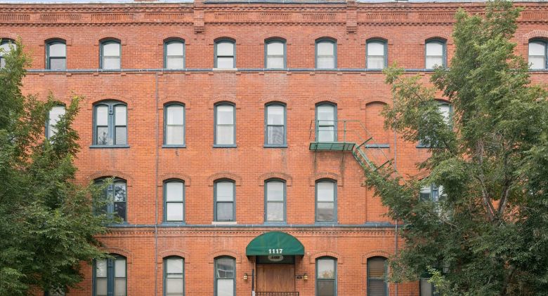 1117 W Fry St.