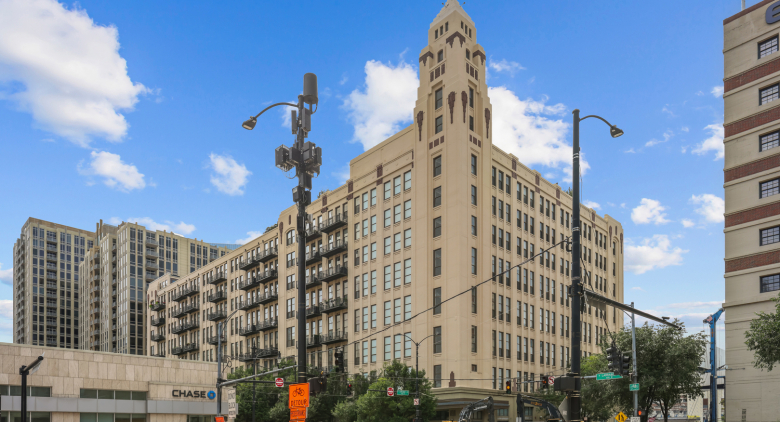758 N Larrabee St. #425