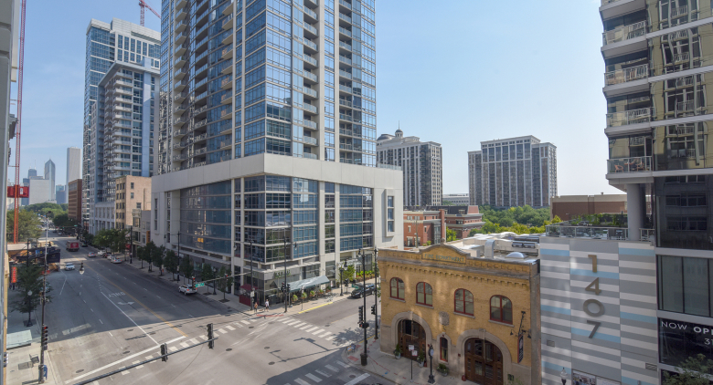 1400 S Michigan Ave. #502