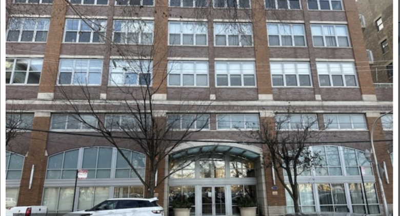 933 W Van Buren St. #302