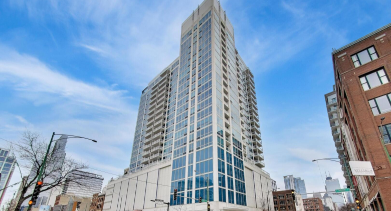 757 N Orleans St. #1105