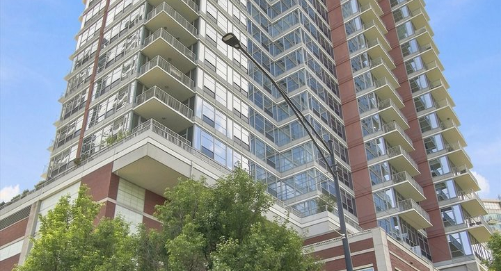 1600 S Prairie Ave. #1107