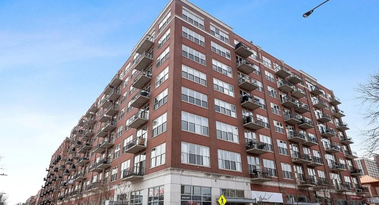 6 S Laflin St. #907