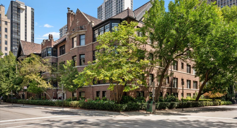 Gold Coast apartment for rent