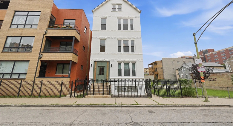 1514 W Fry St.