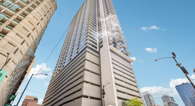 Loop apartment for rent