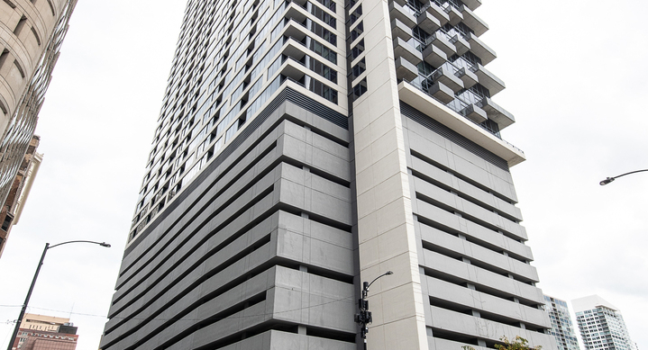 Loop apartment for rent