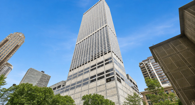 Streeterville apartment for rent
