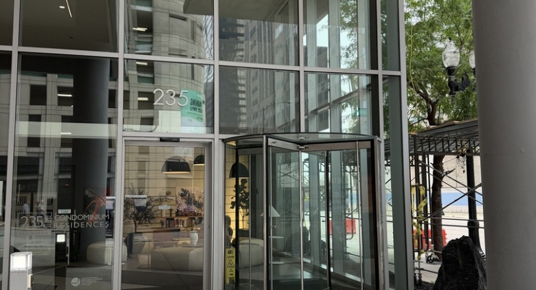 235 W Van Buren St. #1606