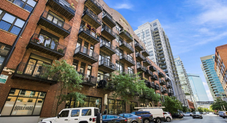 375 W Erie St. #221