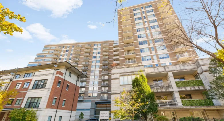 Unit #811 at 1515 S Prairie Ave.