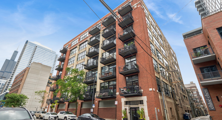 843 W Adams St. #711