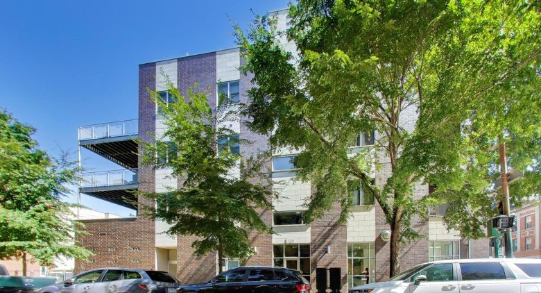 1605 N Oakley Ave.
