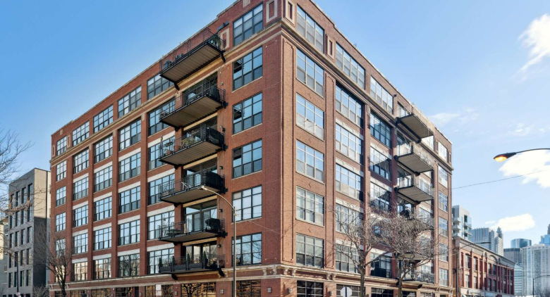850 W Adams St.