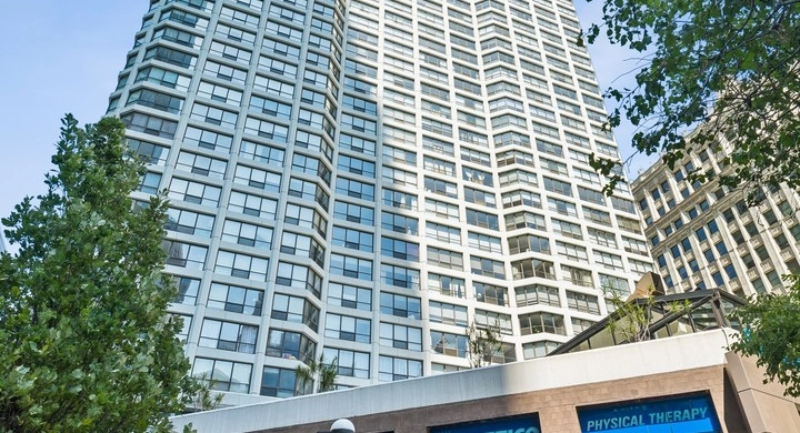 Unit #3403 at River Plaza