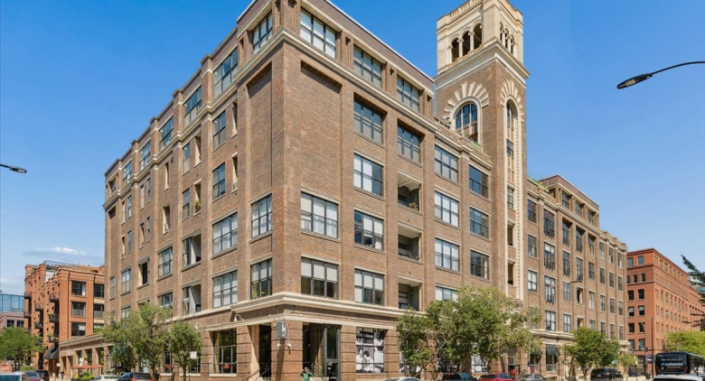 West Loop apartment for rent