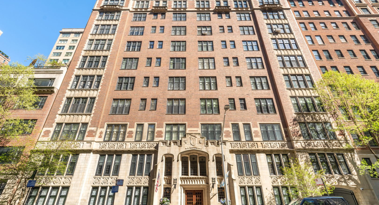 220 E Walton Pl.