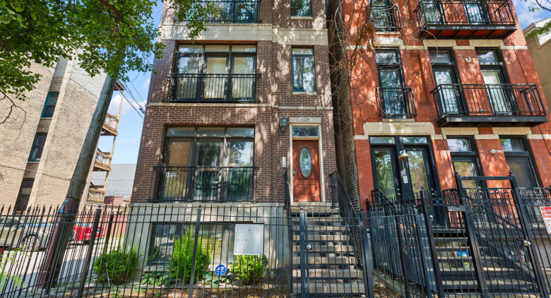 1224 W Hubbard St.