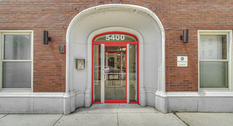 5400 S Harper Ave. #402