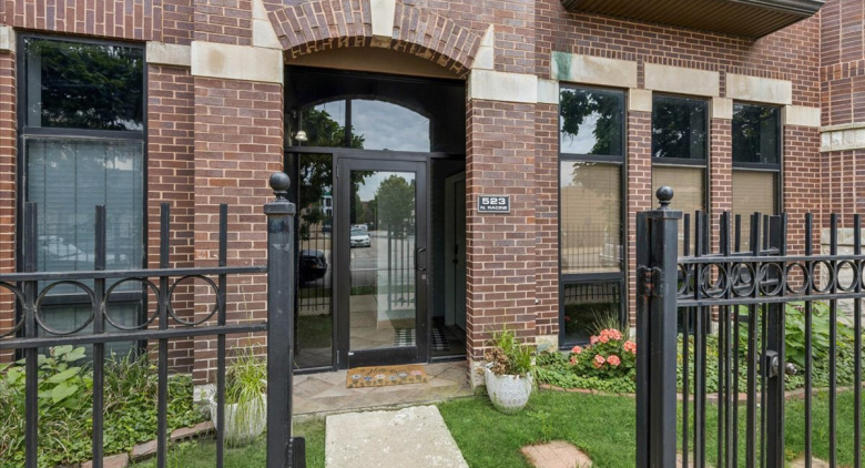 Fulton Market apartment for rent