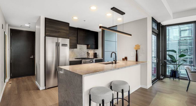 240 E Illinois St. #1102