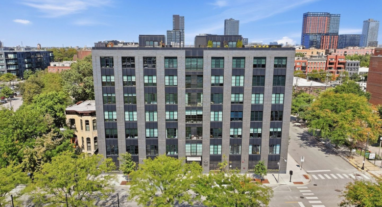 West Loop apartment for rent
