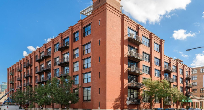 West Loop apartment for rent