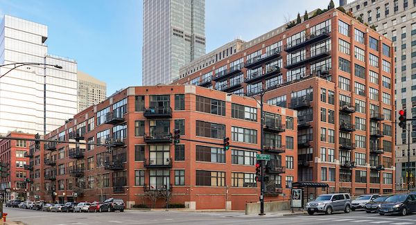 333 W Hubbard St. #610-611