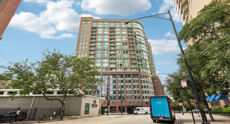 Unit #101 at 600 N Kingsbury St.