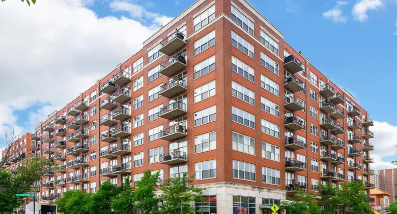 Unit #707 at 6 S Laflin St.