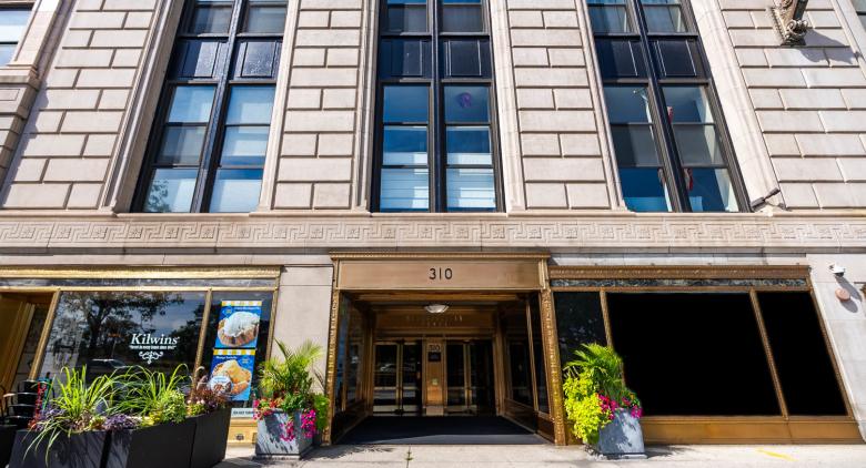 Loop apartment for rent