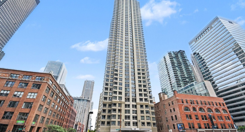 Unit #3204 at 440 N Wabash Ave.