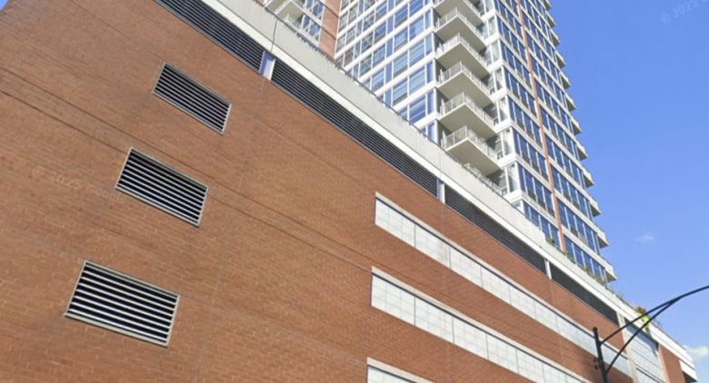 1600 S Prairie Ave. #1204