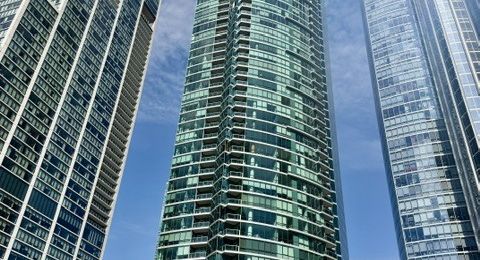 1201 S Prairie Ave. #1706