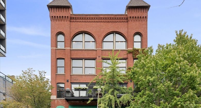 368 W Huron St.